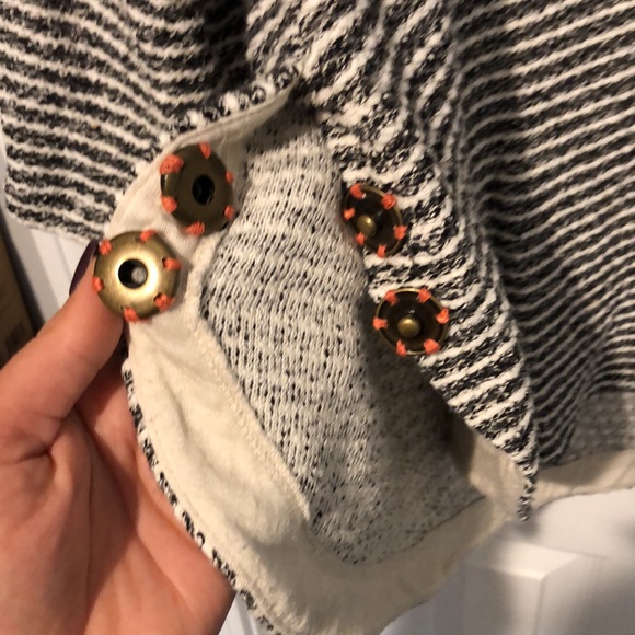 Anthropologie Deletta large Textured Striped Sweater side snaps - Picture 8 of 14